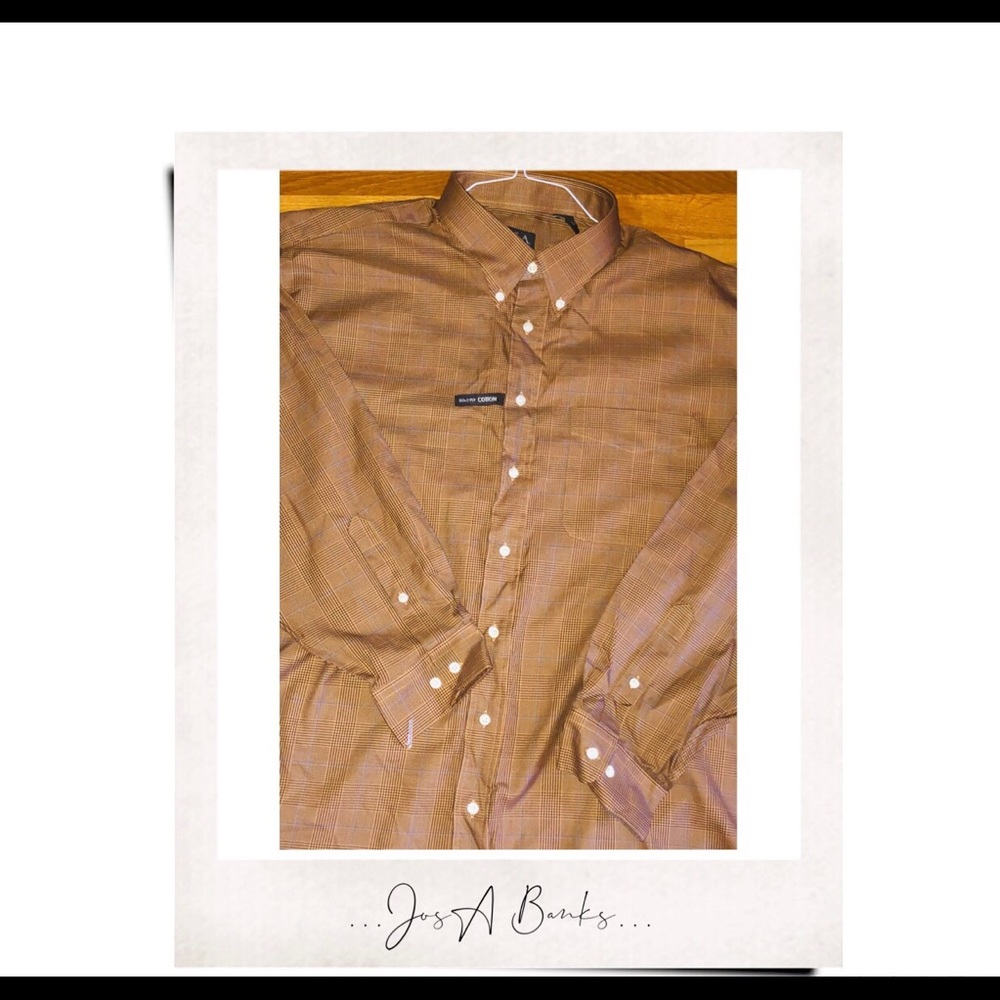 Jos A Banks || Button Down Shirt